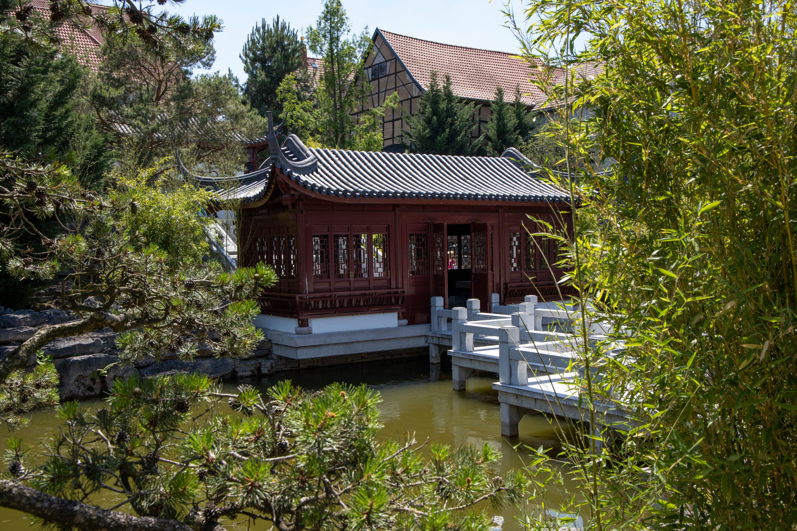 Blick auf den Teepavillion des Chinesischen Garten Weißensee © Ralf Nicolai