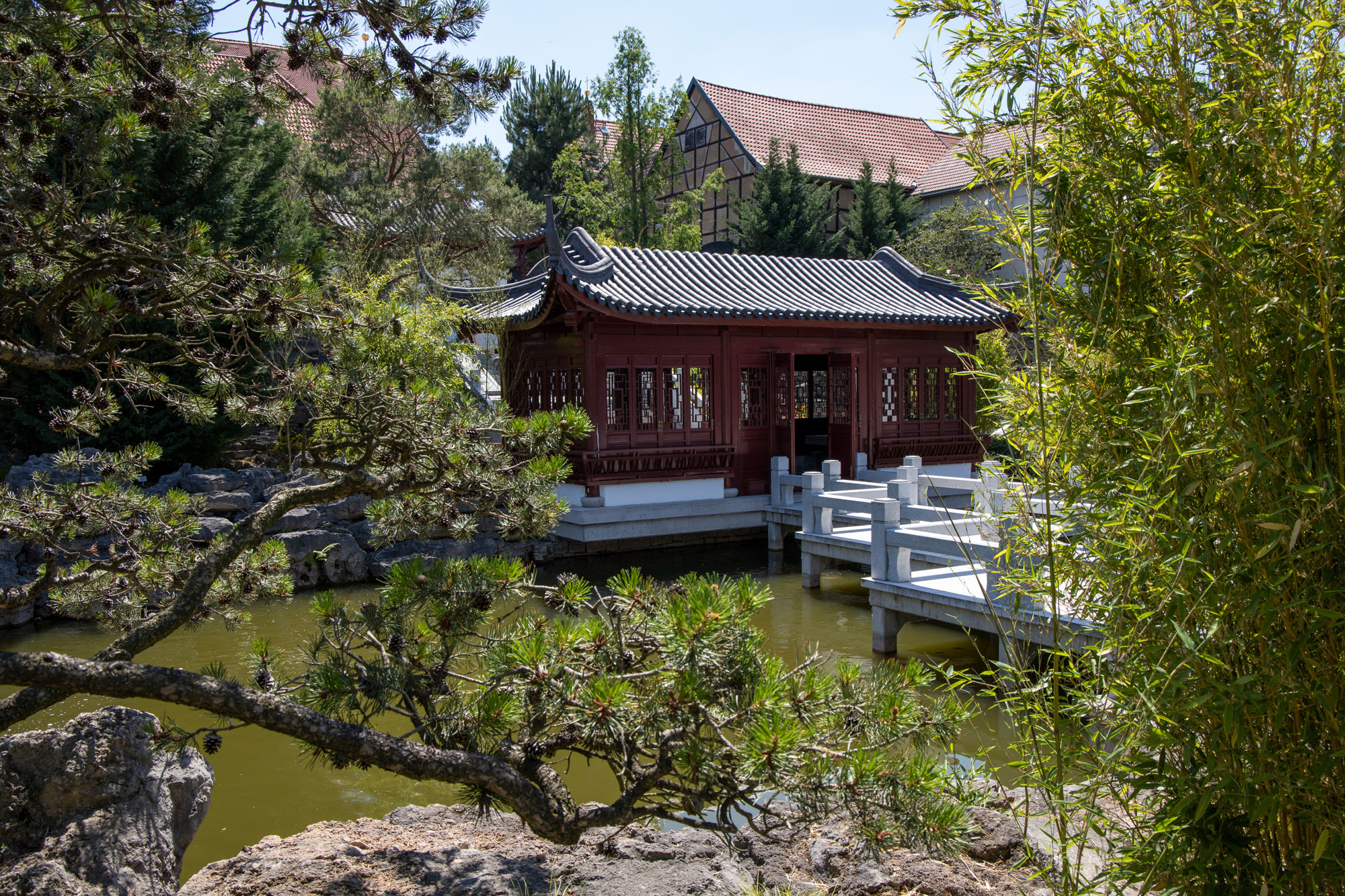 Blick auf den Teepavillion des Chinesischen Garten Weißensee © Ralf-Nicolai